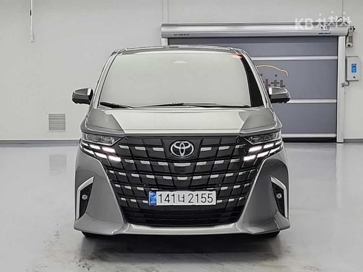 Toyota Alphard — miniaturë 2