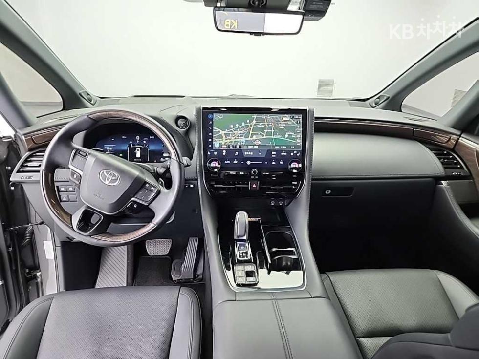 Toyota Alphard — miniaturë 7
