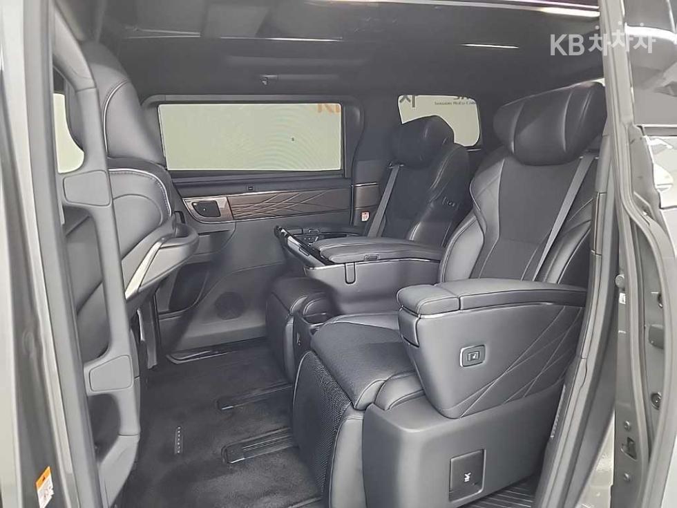 Toyota Alphard — miniaturë 12