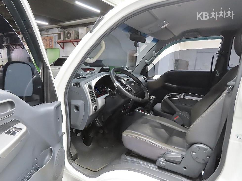 2023 - kia bongo iii