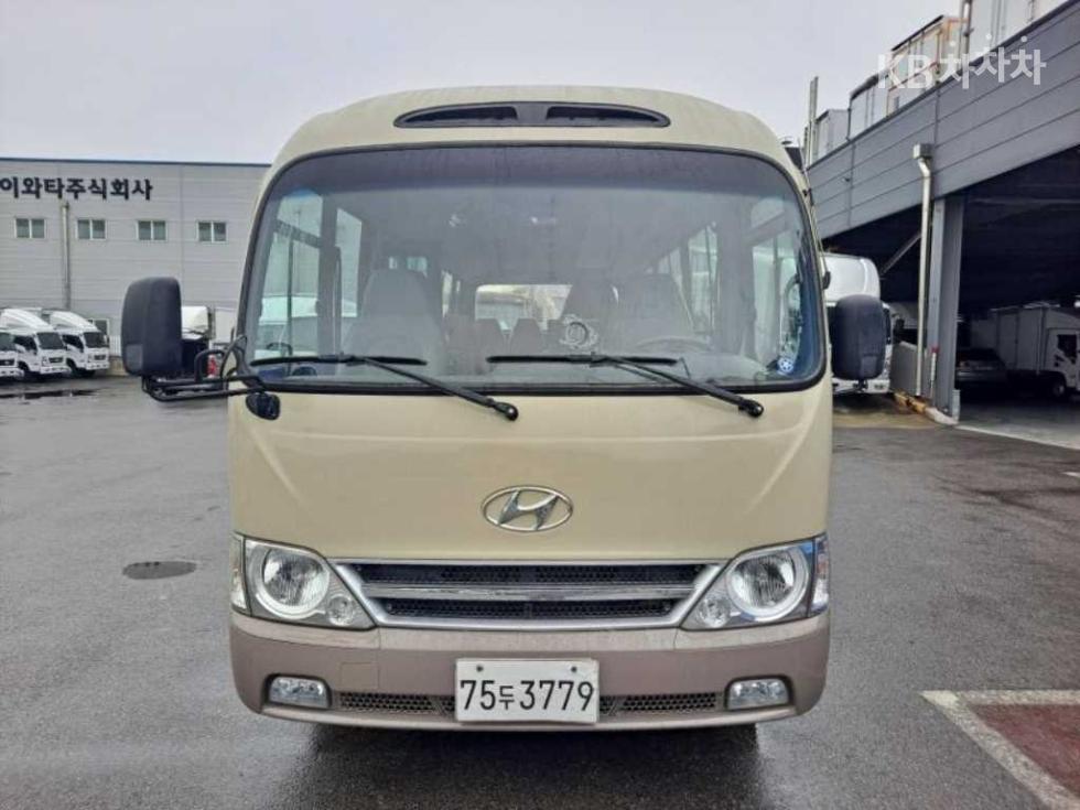Hyundai County