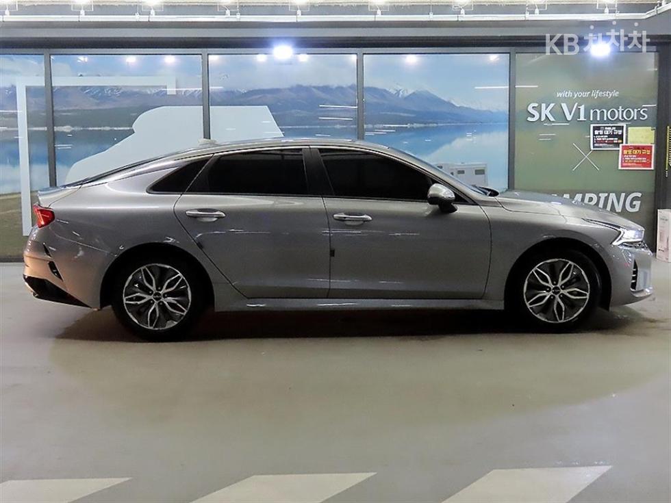 2022 - kia k5