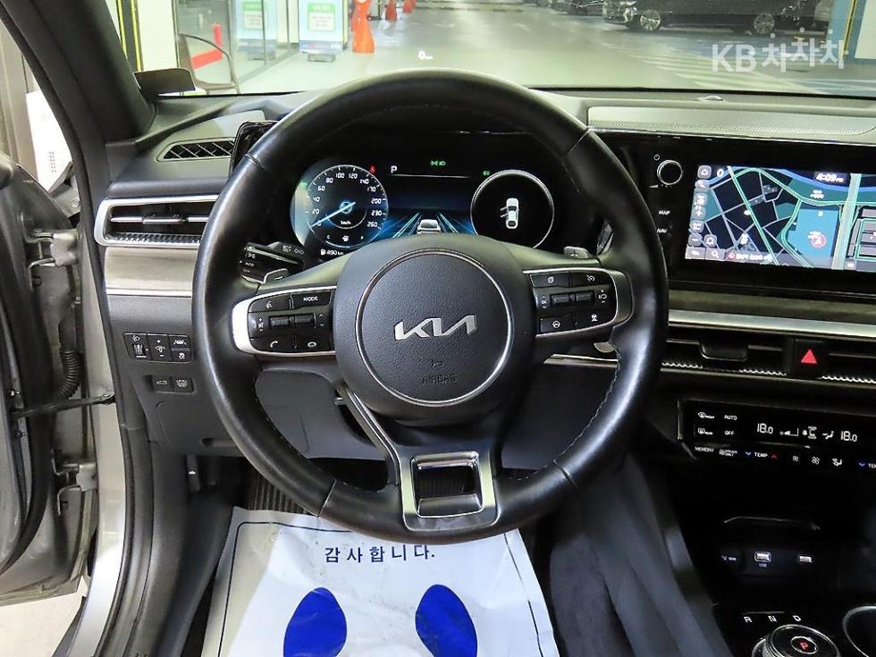 2022 - kia k5