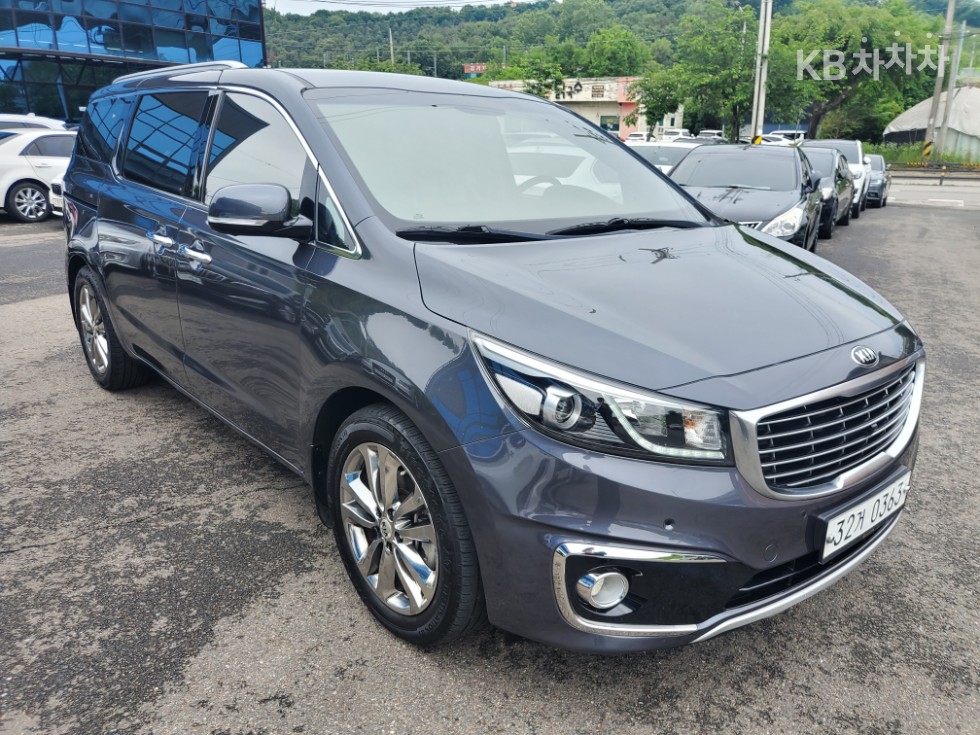 2017 - kia carnival