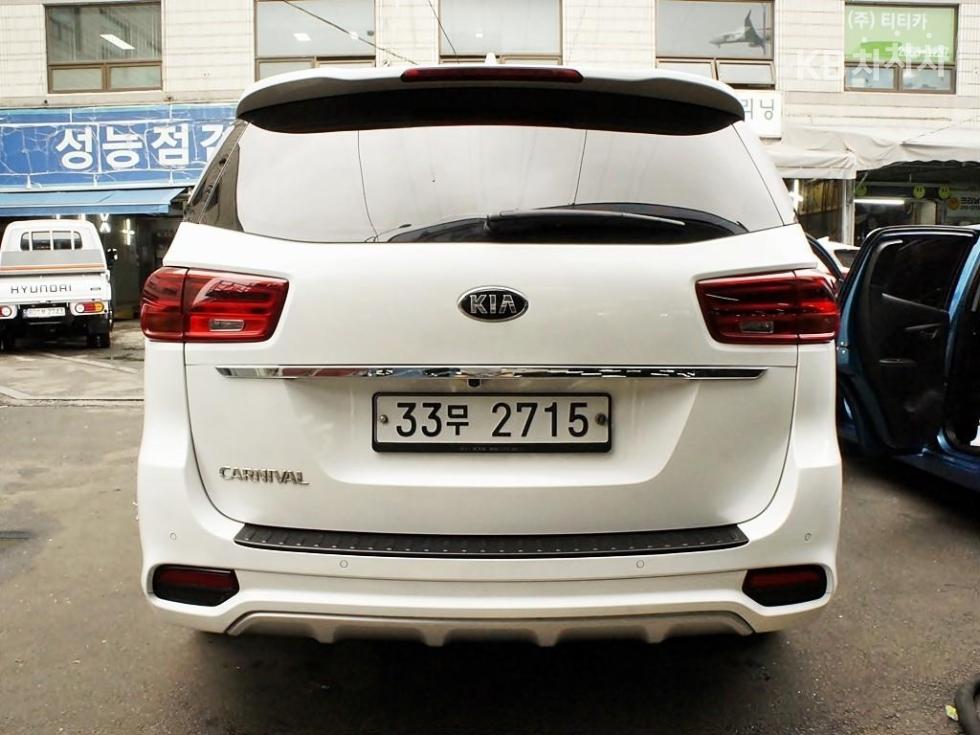 2019 - kia carnival