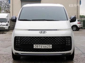 Hyundai Staria 3.5 LPG Lounge 7-Seater — foto 1
