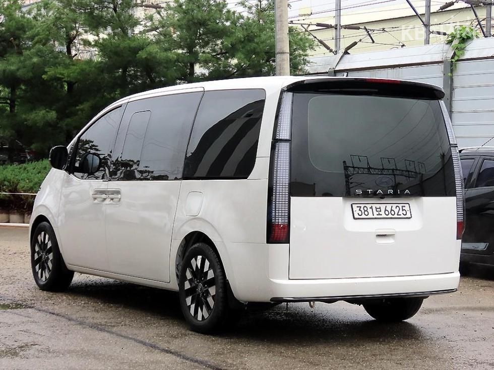 Hyundai Staria — miniaturë 3