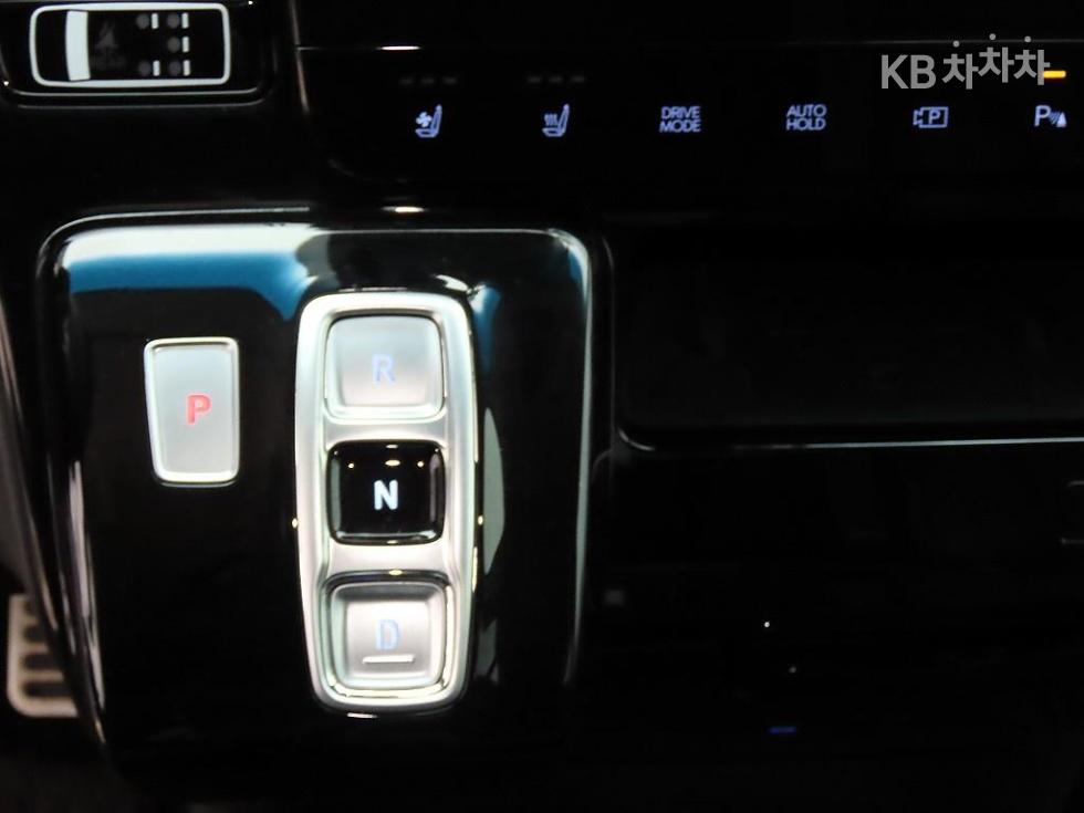 Hyundai Staria — miniaturë 10