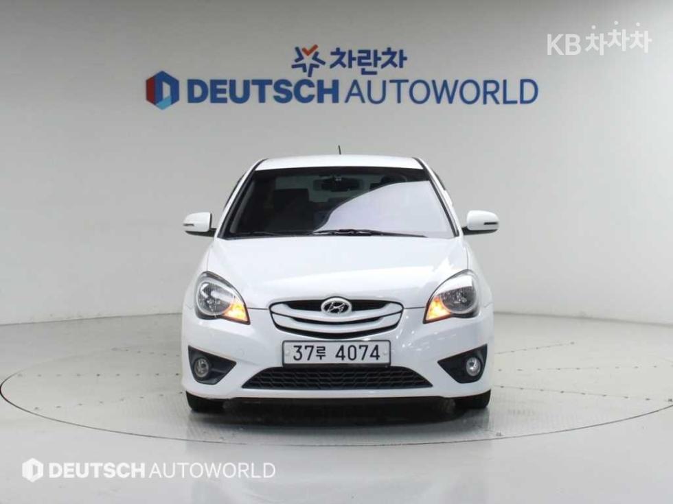 2011 - hyundai verna