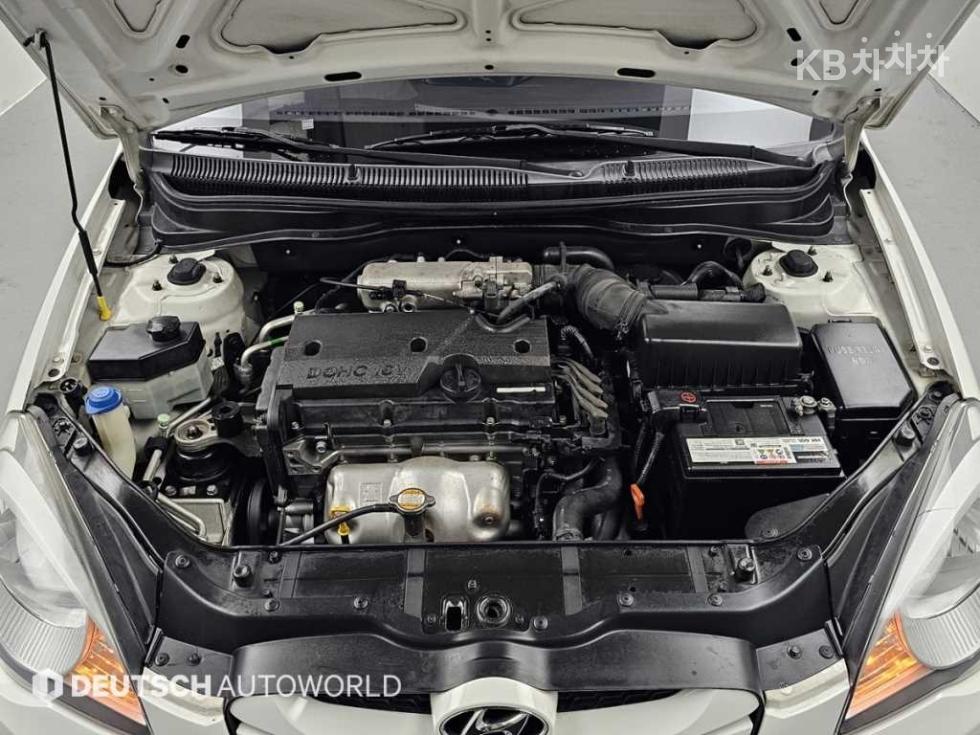 2011 - hyundai verna