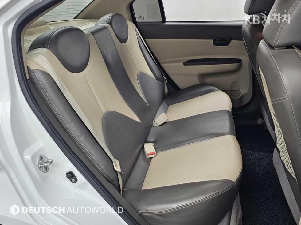 2011 - hyundai verna