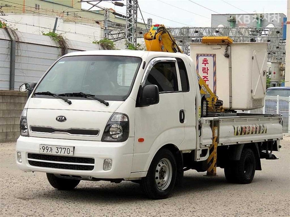 2016 - kia bongo iii