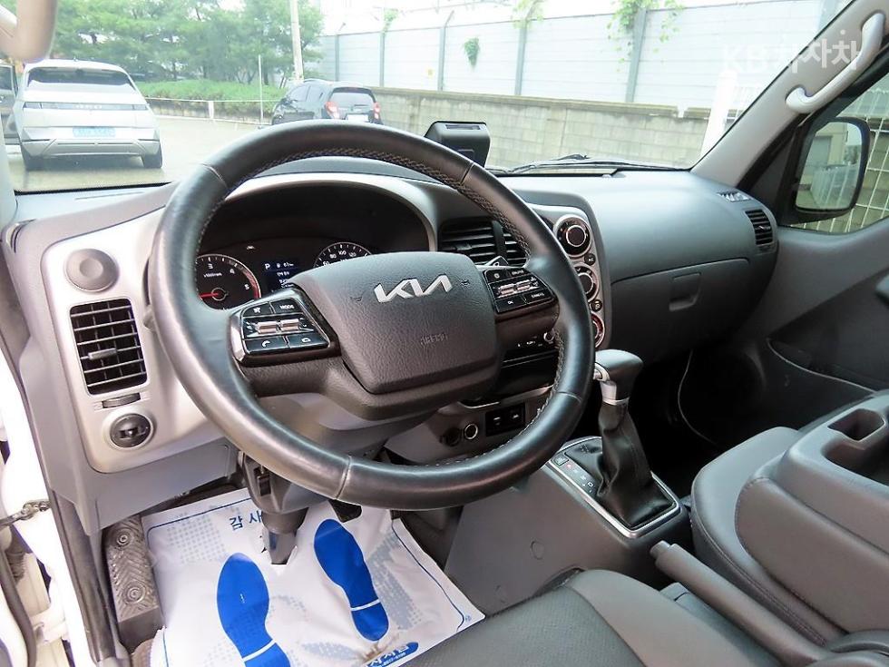 2022 - kia bongo iii