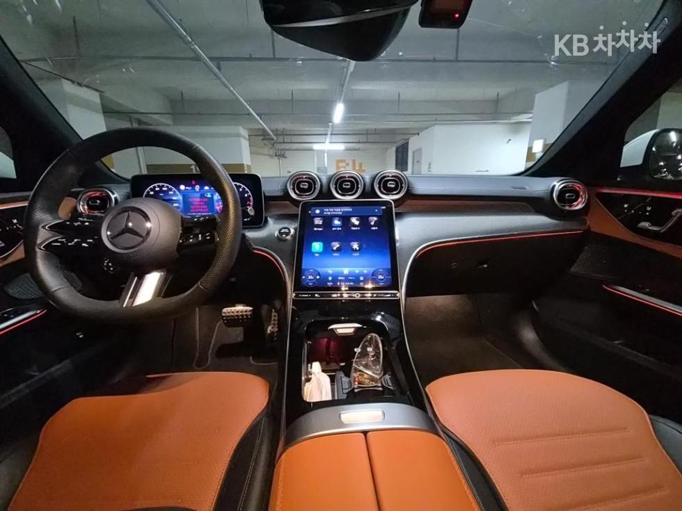 2025 - mercedes-benz c-class