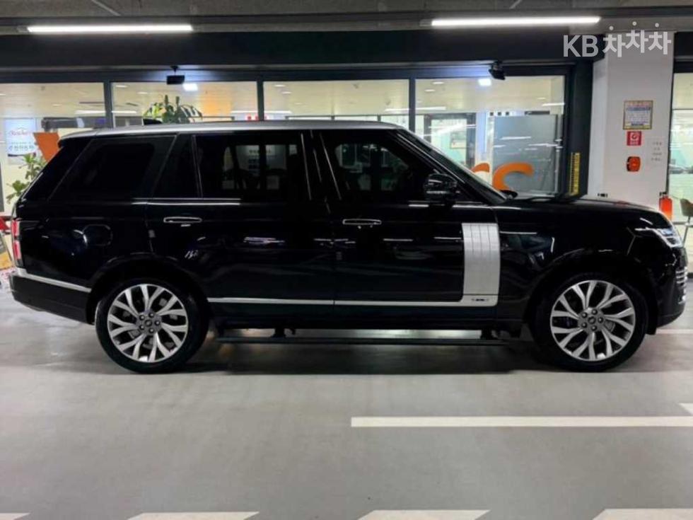 2019 Land Rover Used Car photo
