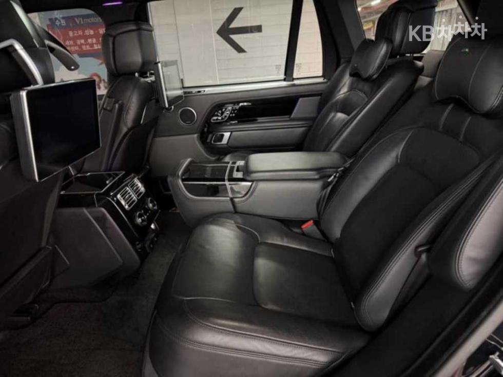 2019 Land Rover Used Car photo