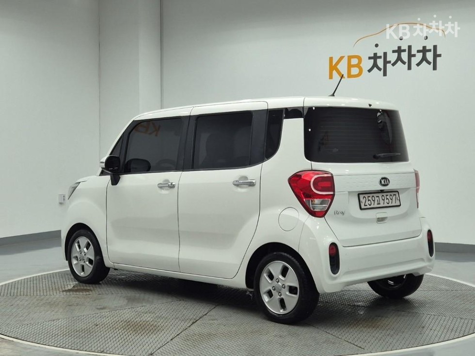 2018 - kia ray