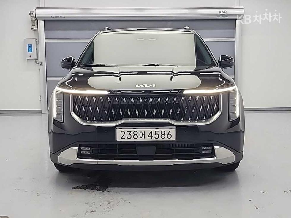 2024 Kia 4 photo