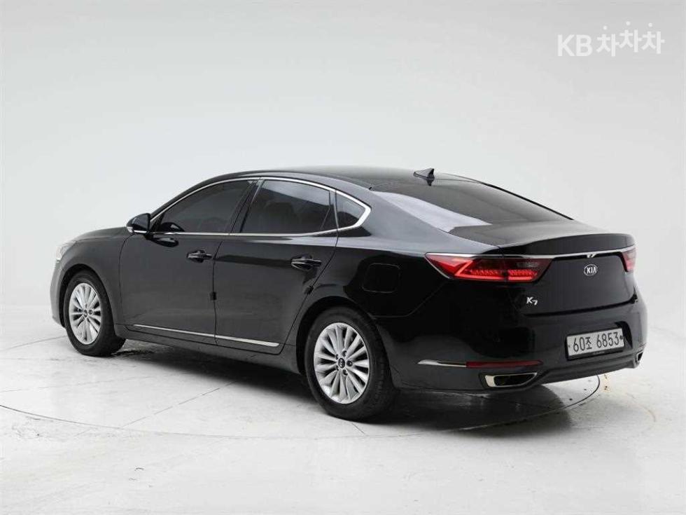 2018 - kia k7