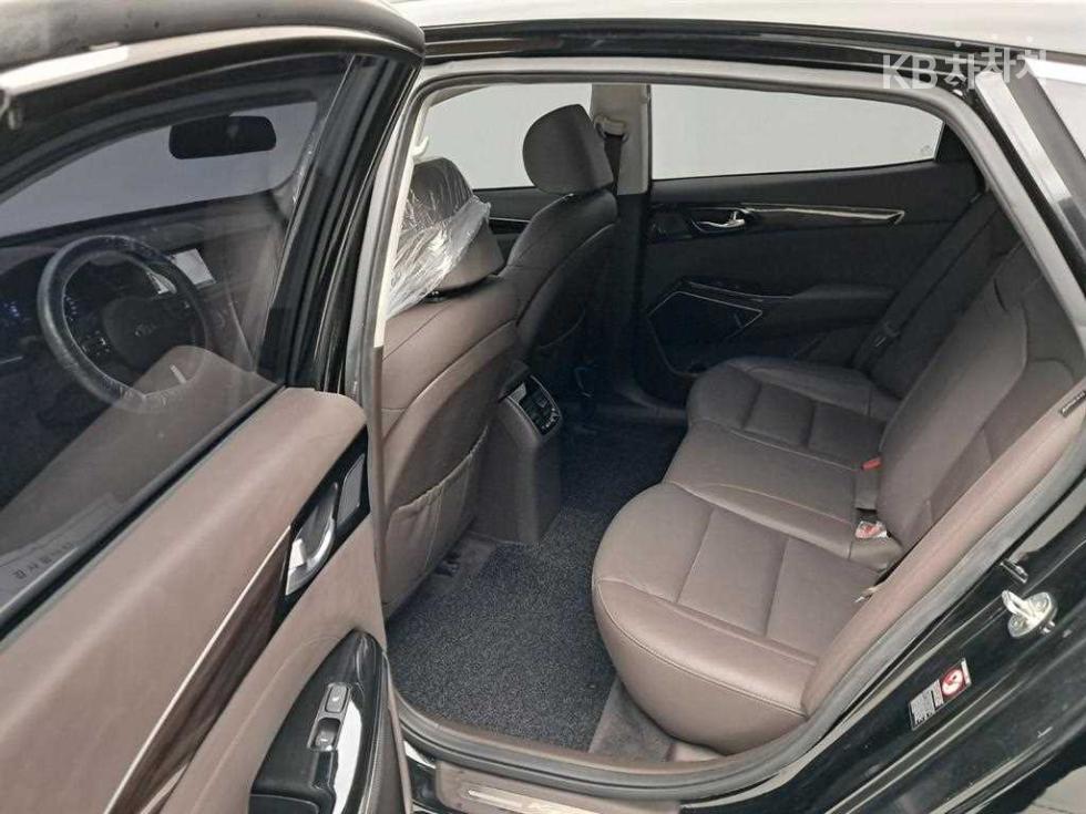 2018 - kia k7