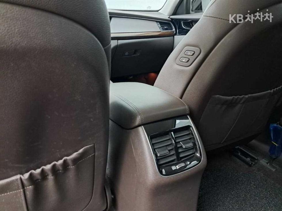 2018 - kia k7