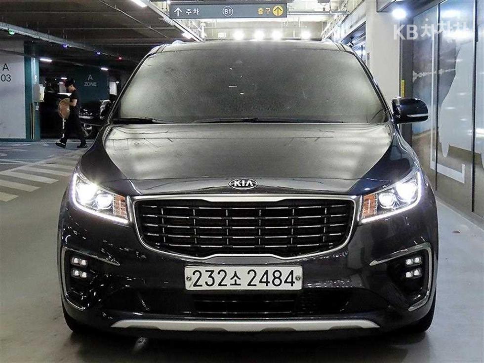 2020 - kia carnival