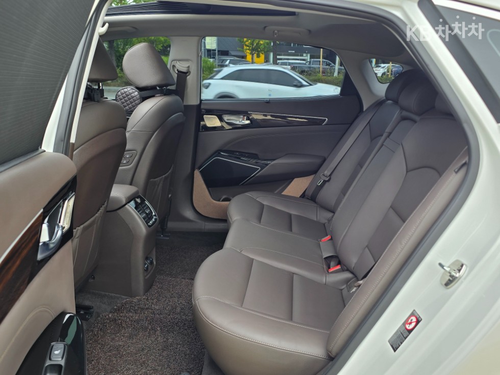 2019 - kia k7
