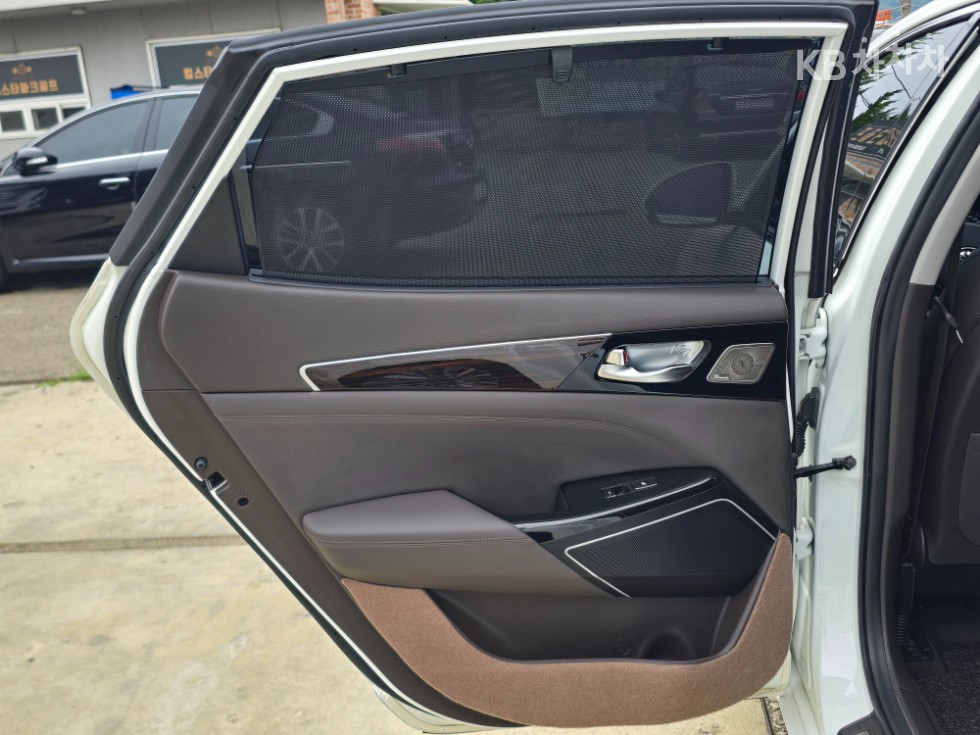 2019 - kia k7