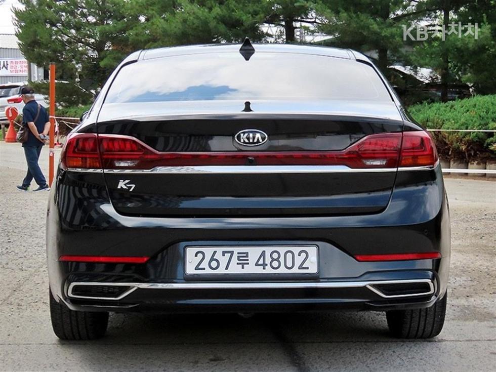 2021 - kia k7