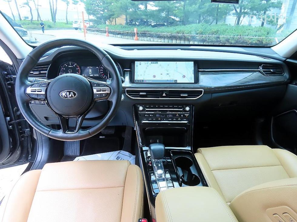 2021 - kia k7