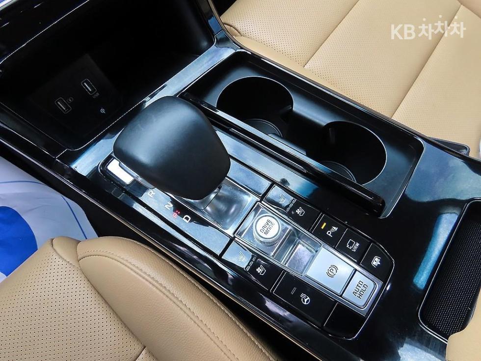 2021 - kia k7