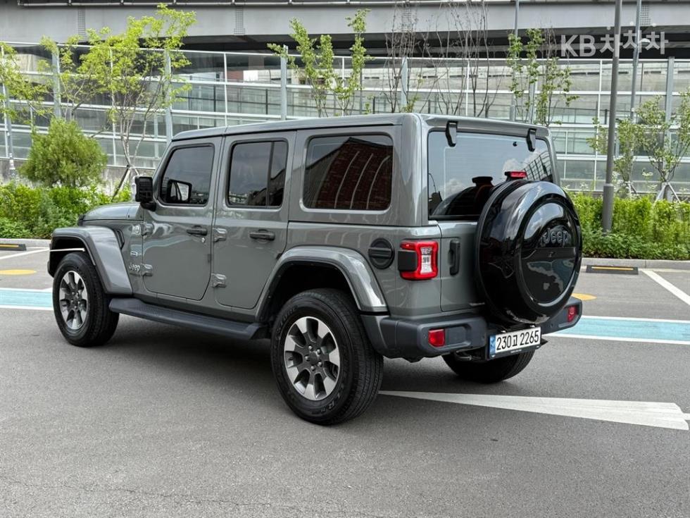 2023 Jeep (JL) photo