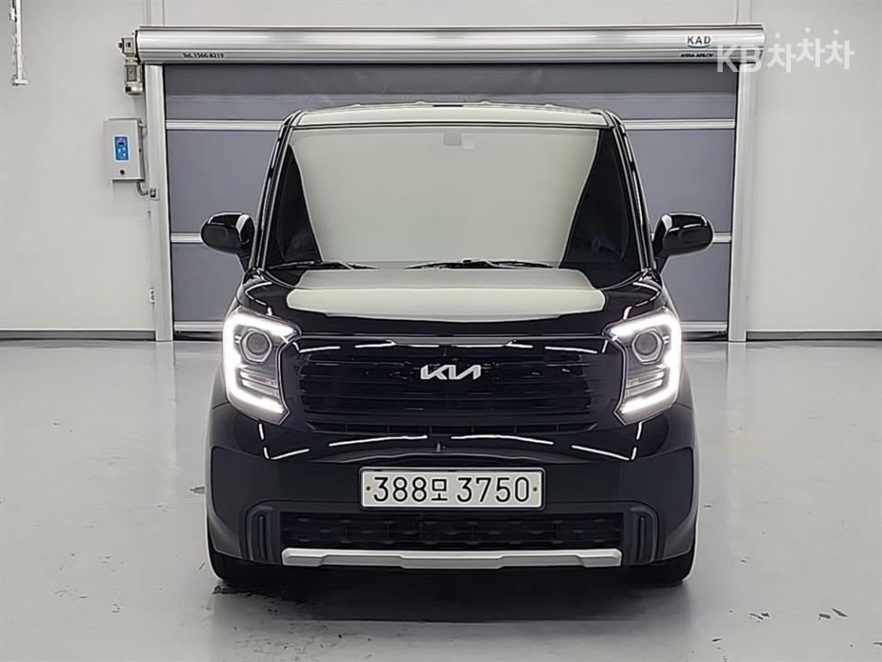 2023 - kia kia