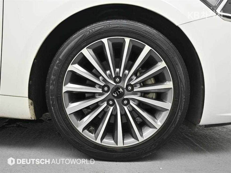 2017 - kia k7