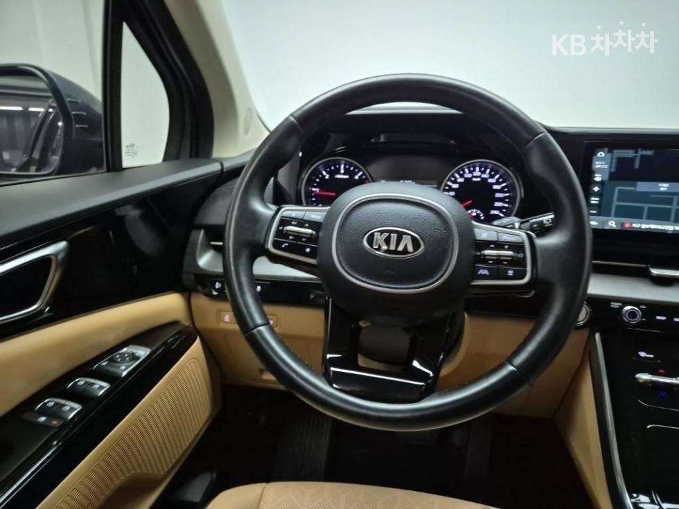 2021 - kia carnival