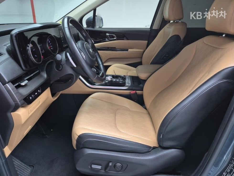 2021 - kia carnival
