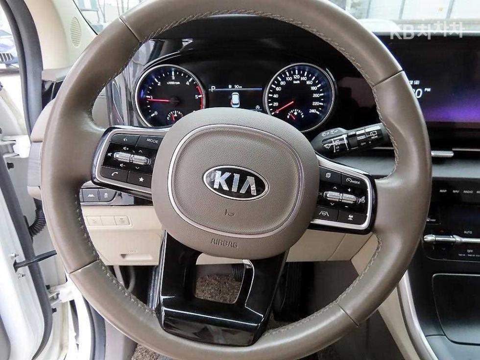 2021 - kia carnival