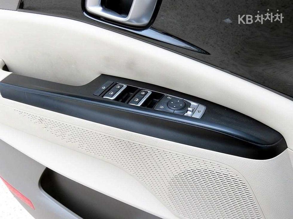 2021 - kia carnival