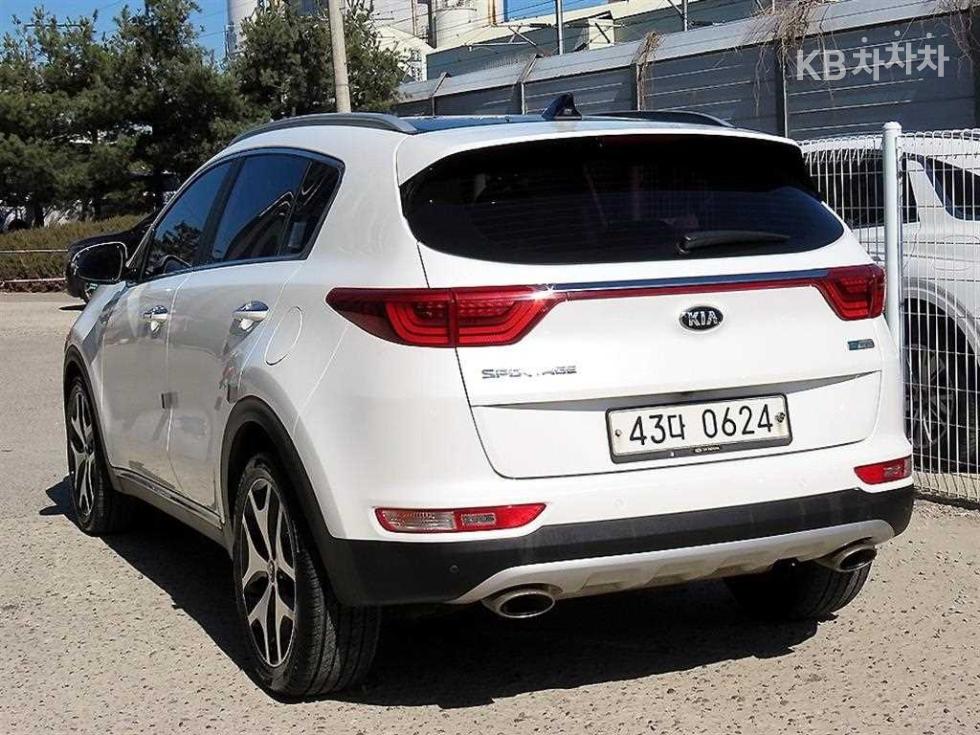2016 - kia sportage