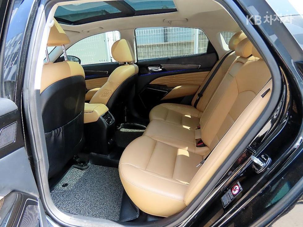 2020 - kia k7
