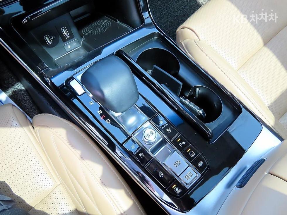 2020 - kia k7