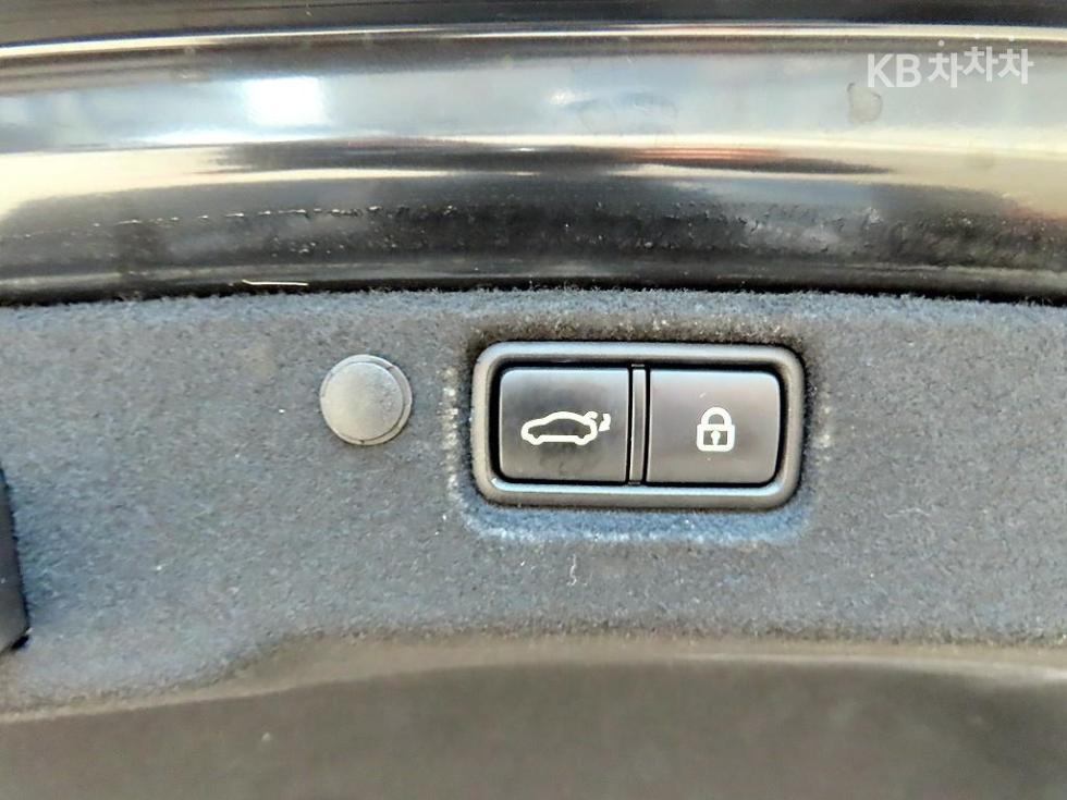 2020 - kia k7