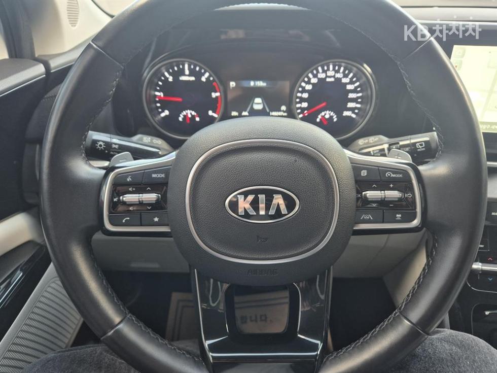2021 - kia carnival