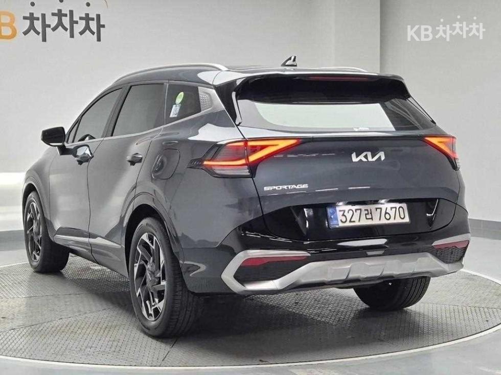 2023 - kia sportage