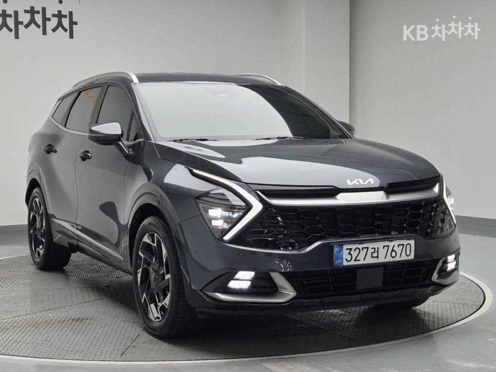 2023 - kia sportage