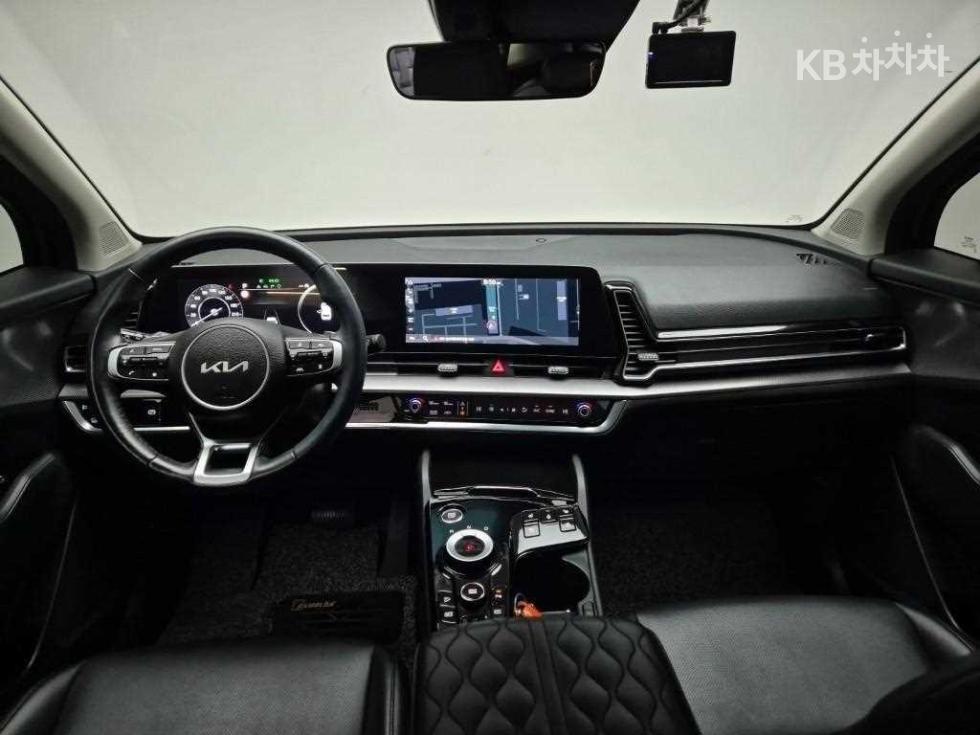 2023 - kia sportage