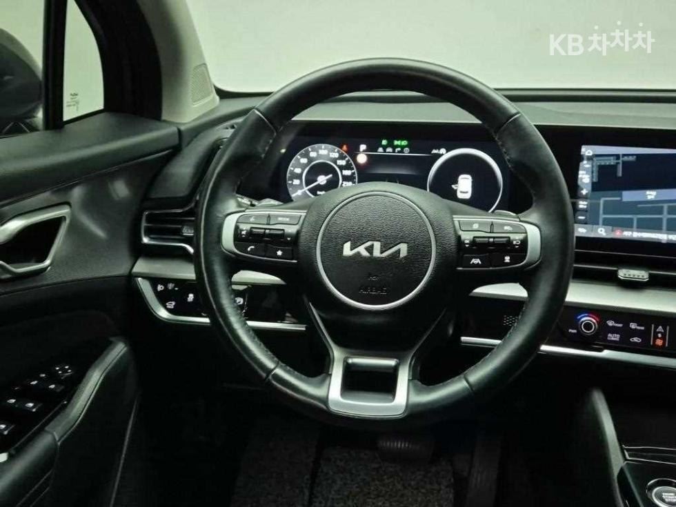 2023 - kia sportage