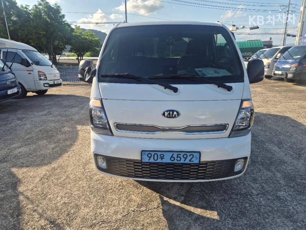 2021 - kia bongo iii