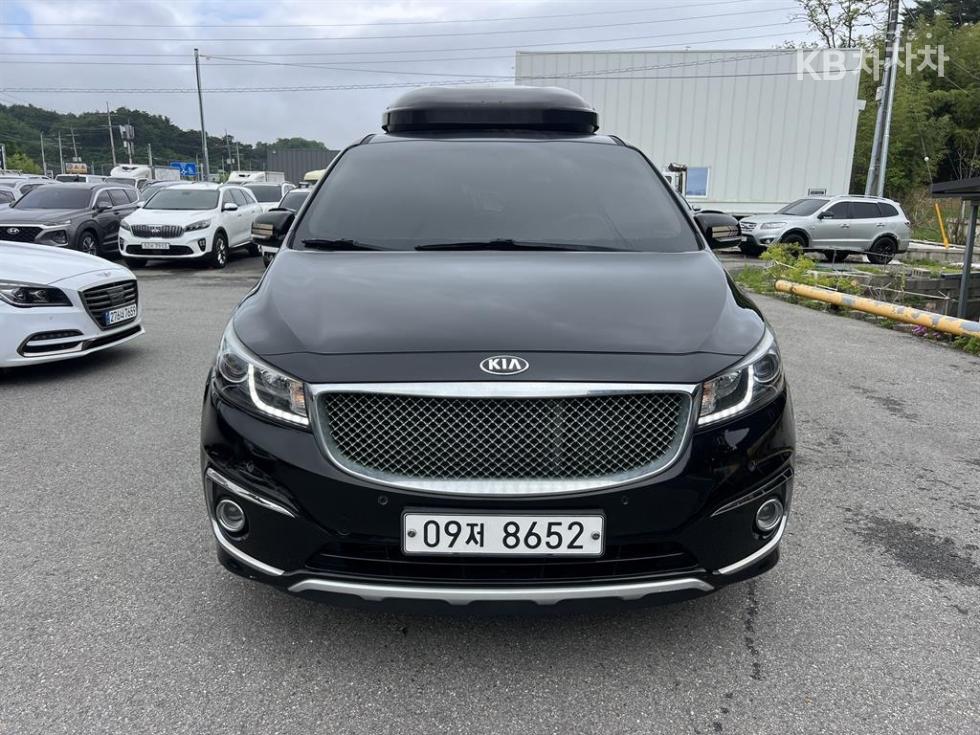 2018 - kia carnival