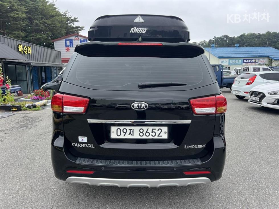 2018 - kia carnival
